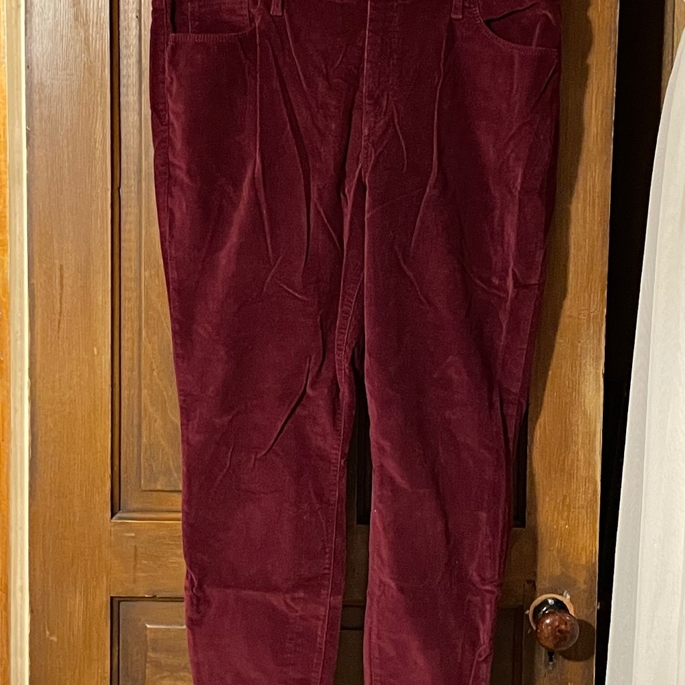 Universal Threads 18 W high rise skinny maroon corduroy pants